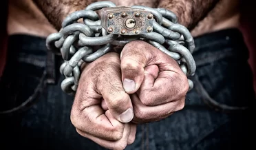 ПОЧТИ УБЕЖДЕННЫЙ ЦАРЬ АГРИППА